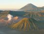 Vista del vulcano Bromo all'alba in Indonesia nell'isola di Java 