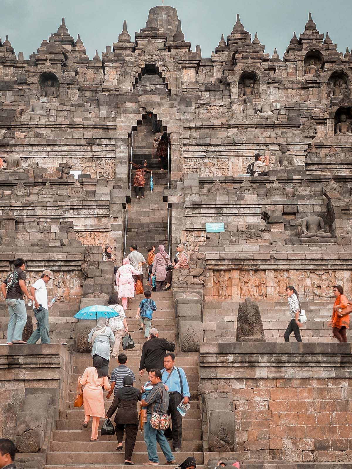 Borobudur: la facciata.